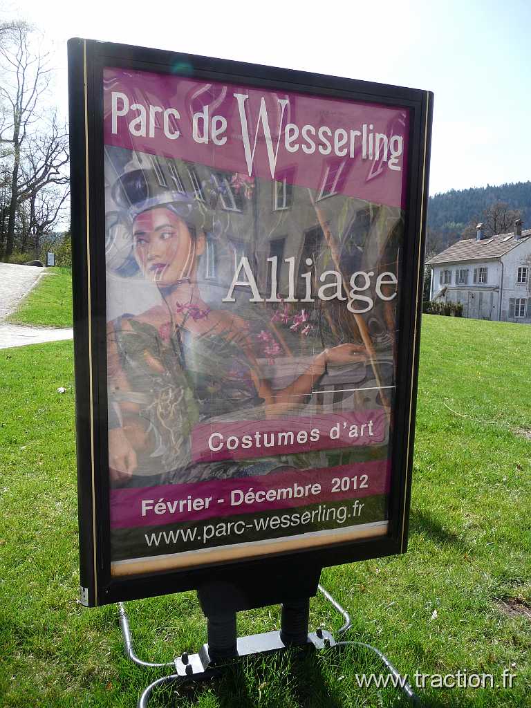 2012_Rodage_Printanier (28).JPG - 01/04/2012 - 68053 MULHOUSE CEDEX - Club de Véhicules Anciens d'Alsace Mulhouse - CVAAM - 3ème Rodage Printanier - Parc de Wesserling - Ecomusée textile - Costumes d'art Expo 2012